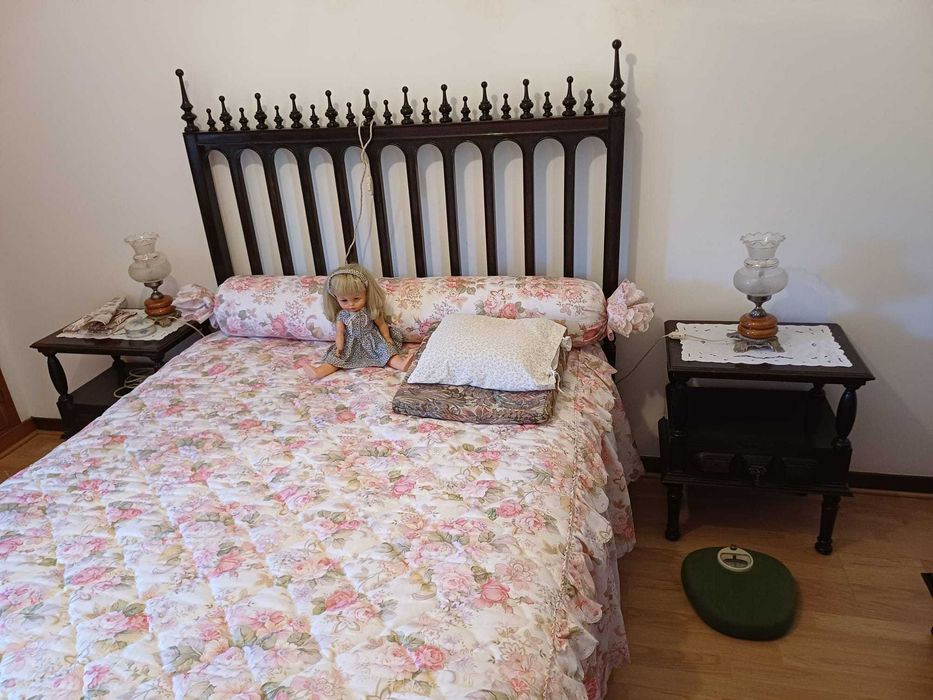 Mobília de quarto de casal estilo colonial