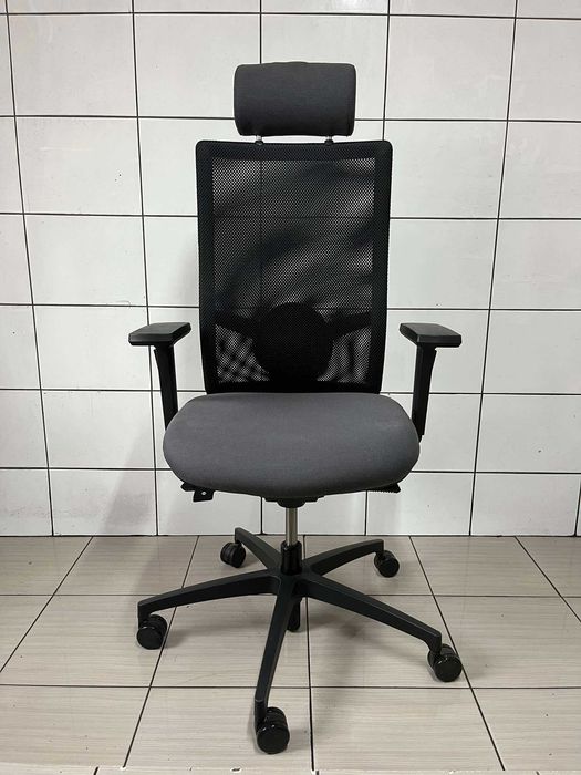 Fotel biurowy obrotowy ergonomiczny Dauphin TakeOver szary zagłówek