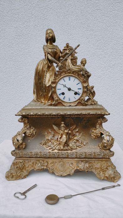 Bardzo stary zegar kominkowy  brąz mechanizm na nitkę 1850 rok