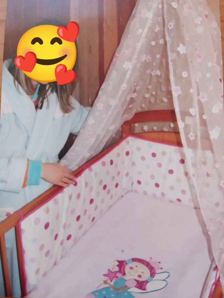 Decoração têxtil para quarto bebé menina