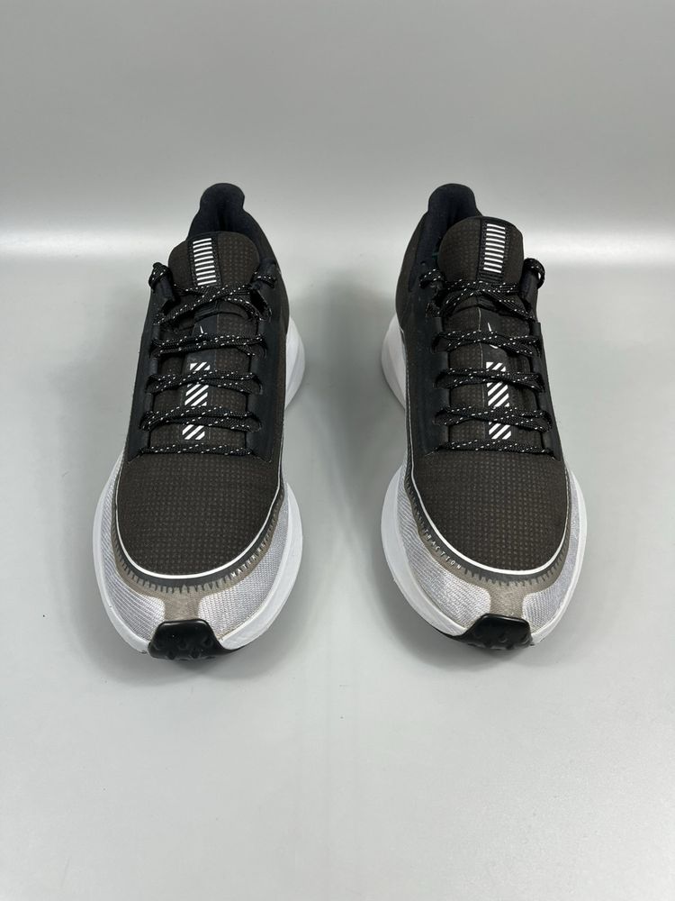 Кросівки Nike Zoom Winflo 6 Shield 40.5 розмір (по стельке 26 см)