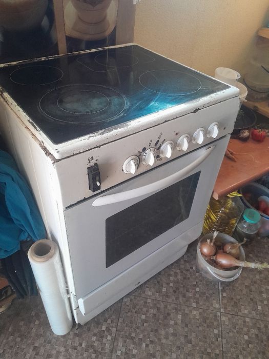 Духовка .Індукція .Плита.Духова шафа