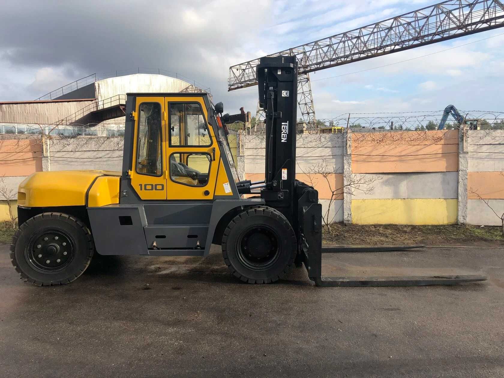 Навантажувач вилковий TEO FD 100