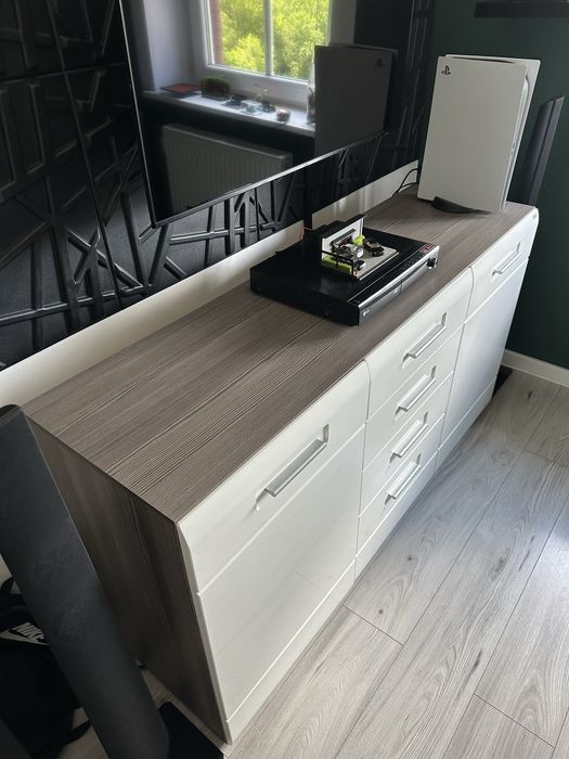 Sprzedam komode z szafą