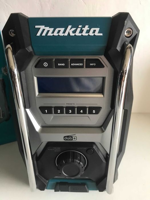 Радіоприймач акумуляторний Makita MR003GZ з Англії