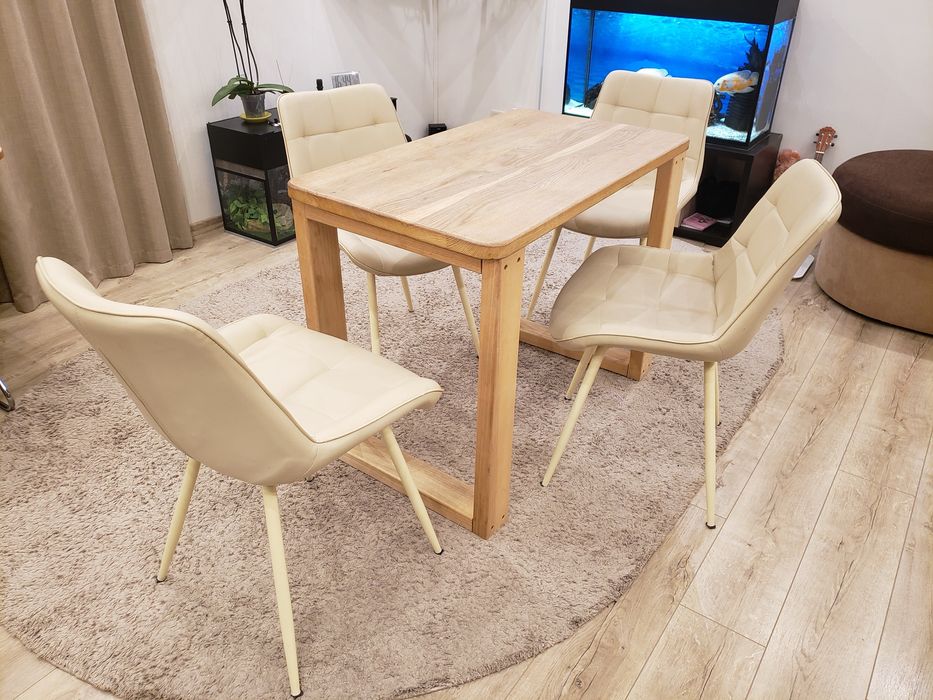 Продам кухонний комплект стіл дубовий