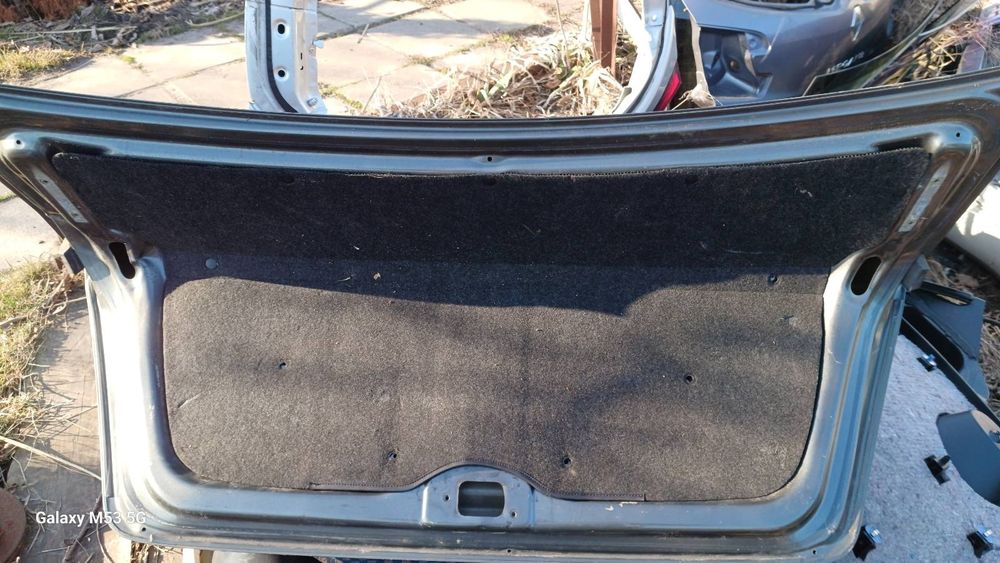 Крышка багажника Тойота королла е12 TOYOTA COROLLA E120 замок