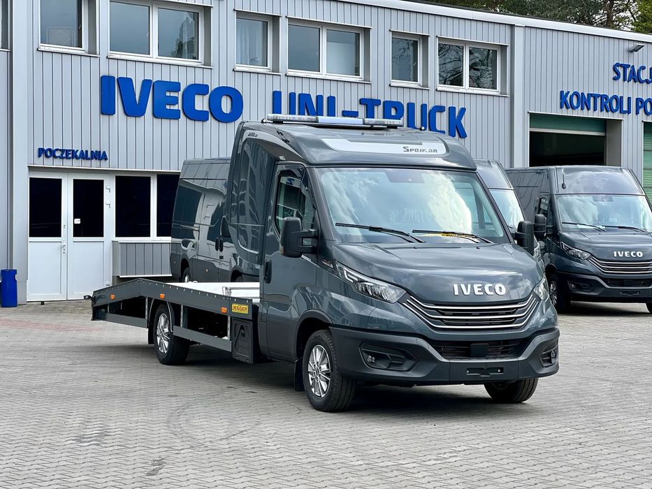 Iveco 35S18PA8  Laweta z sypialnią