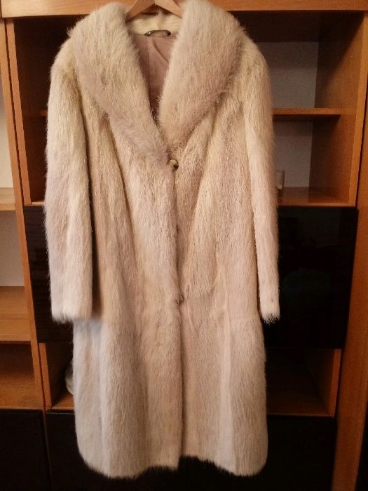 Damskie futro z nutrii