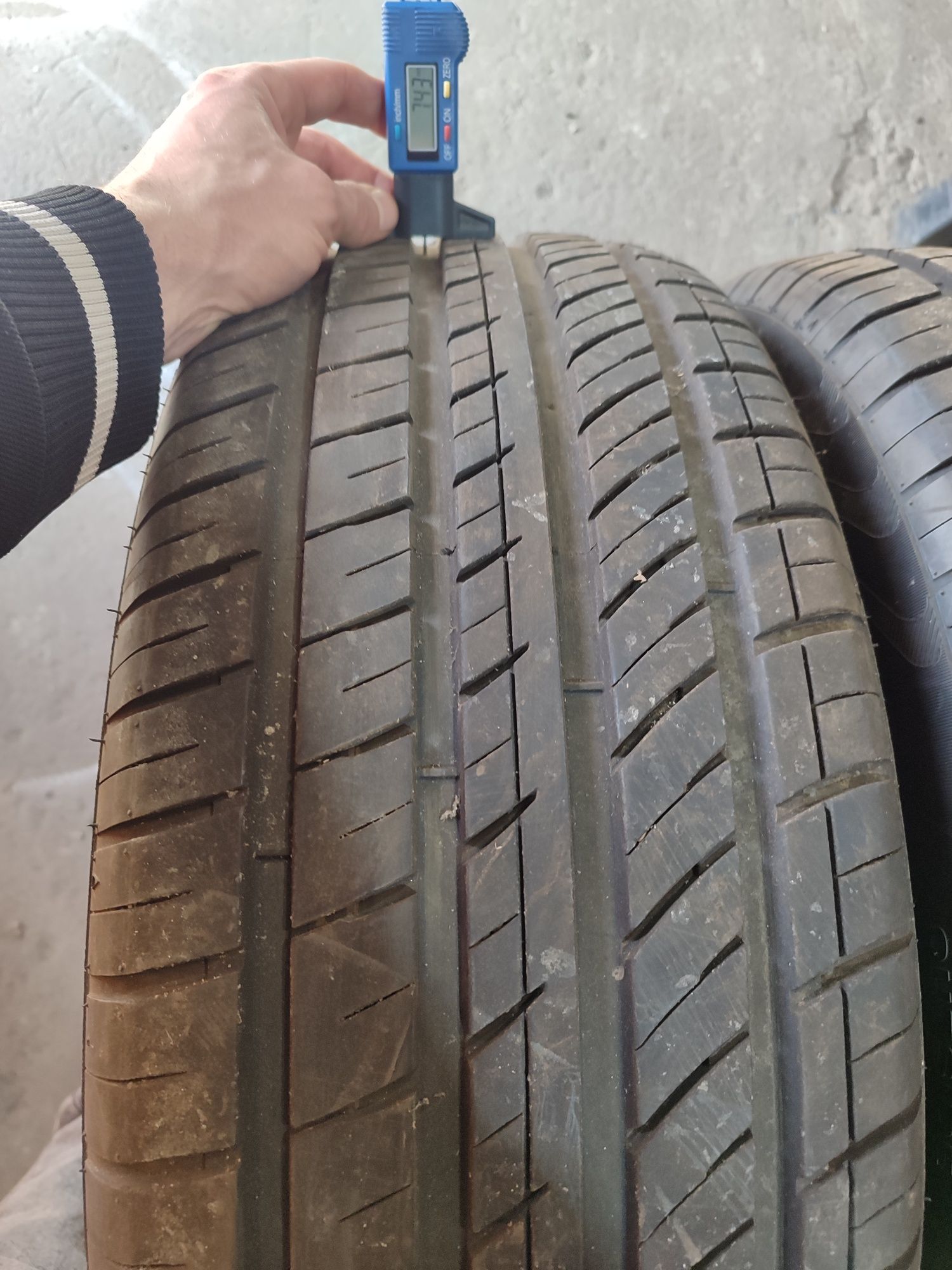 Резина літо 235.55.18 пара