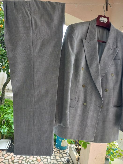 Fato de homem tons cinza