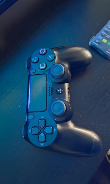 Ps4 slim 1TB comando