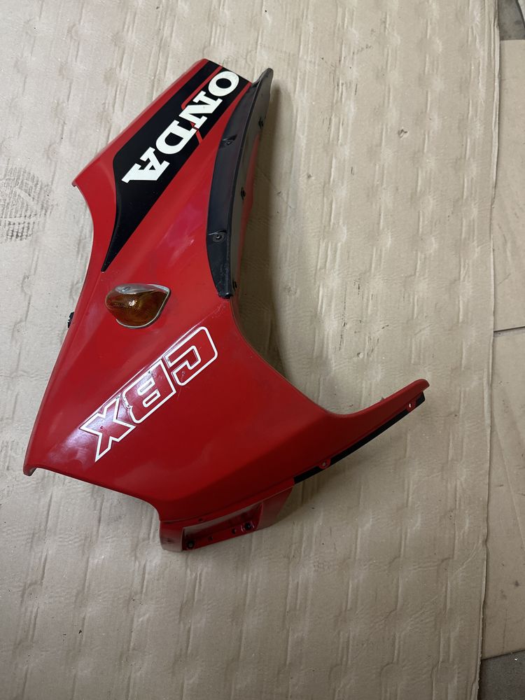 Honda CBX750 Czasza Bok Czacha Prawa