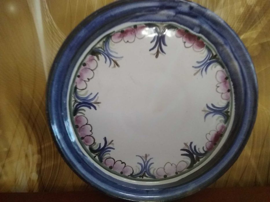 Talerz ceramiczny na ścianę motyw kwiatowy