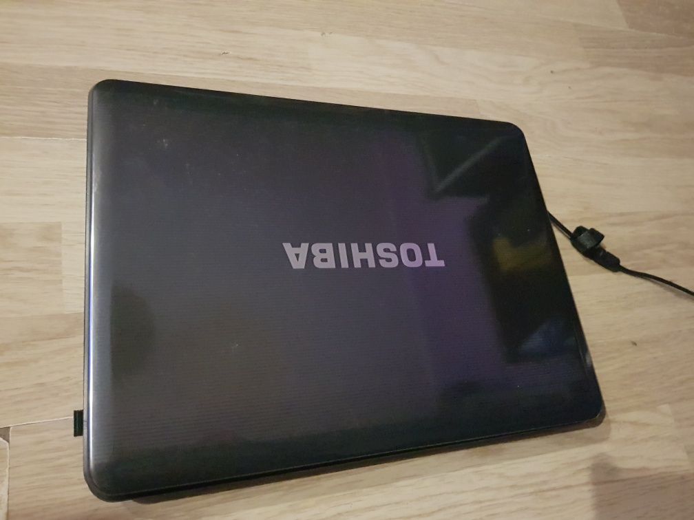 Zamienie Laptop Toshiba Satelite WINDOWS 10 zamiana wymiana