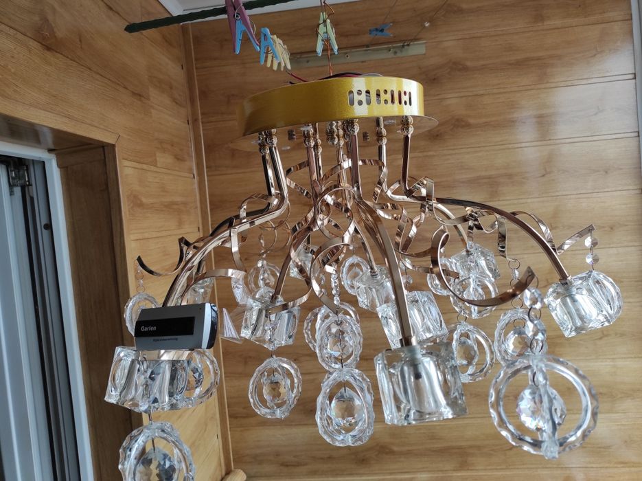 Продам люстру на пульте управления