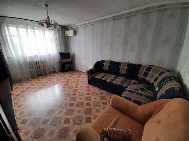 Продается пол дома в Черноморске