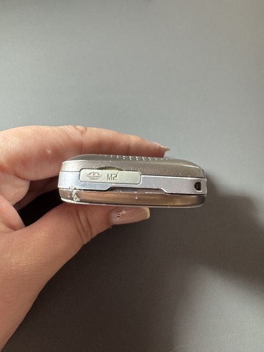 Телефон Sony Ericsson W395