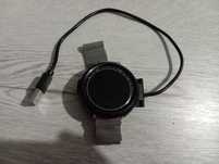 Smartwatch z ładowarką