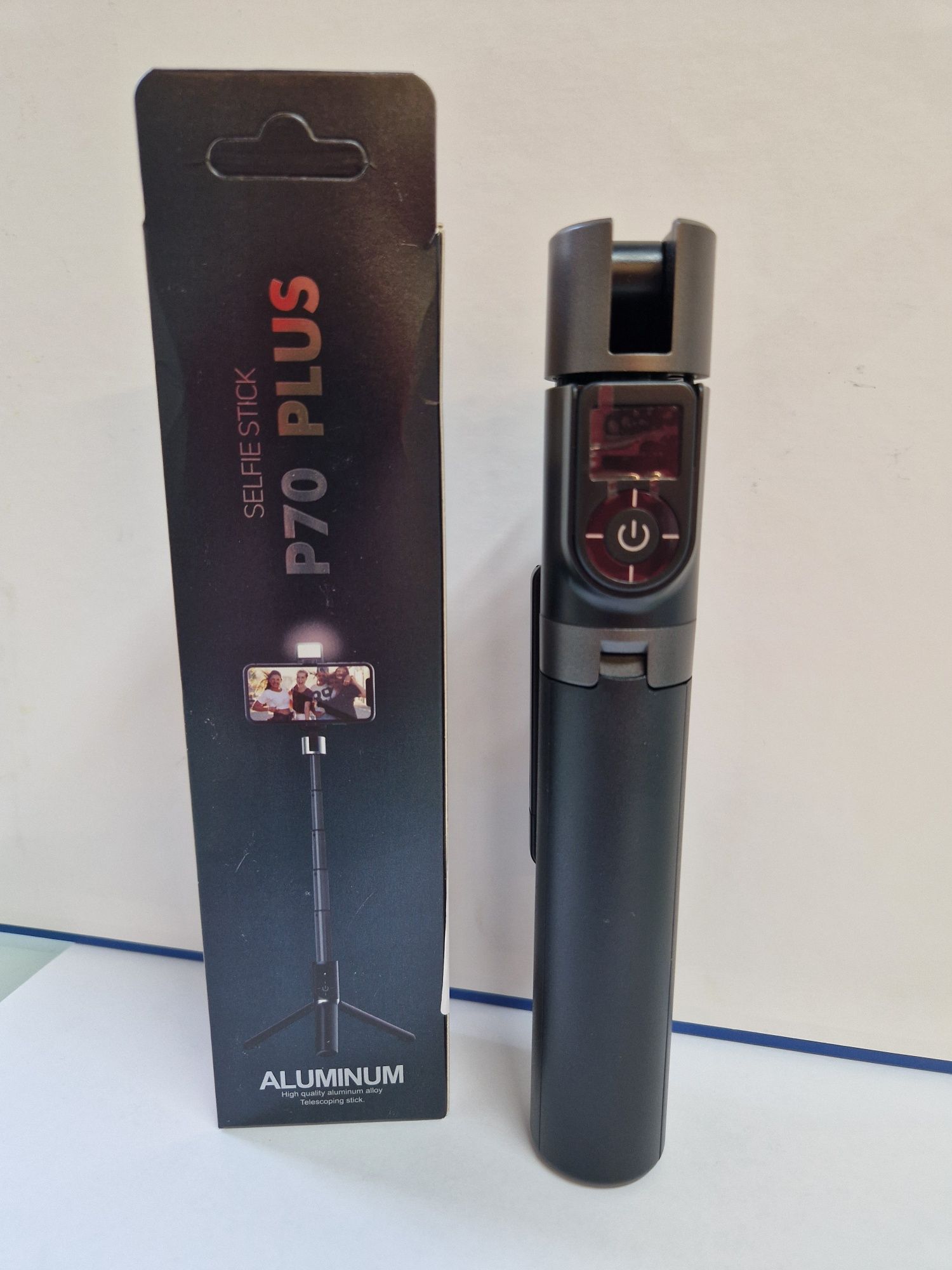 UCHWYT SELFIE - z odpinanym pilotem bluetooth i tripodem - P70 dl.97cm