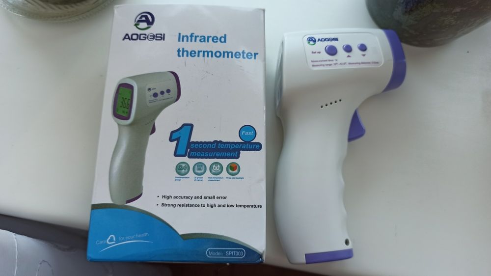 Безконтактний термометр