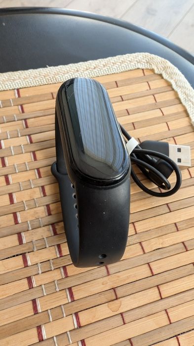 Продам Mi Bend 6 NFC у гарному стані. МастерКарт