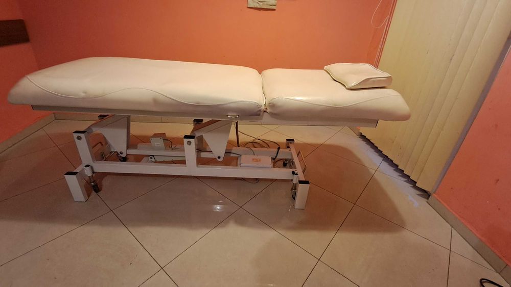 Stół do masażu elektryczny