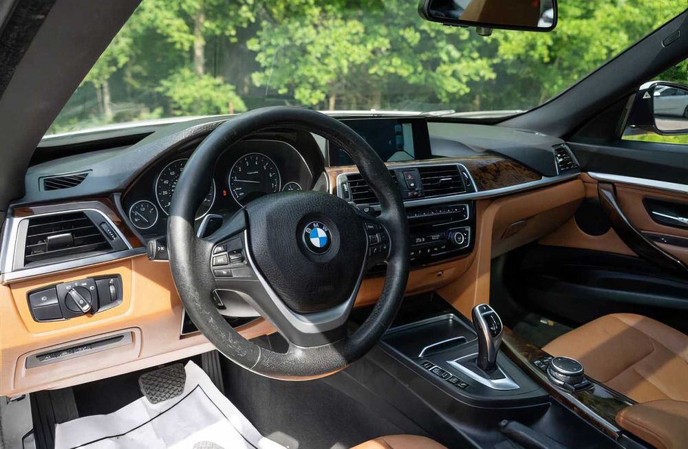 BMW 3 Series 330i      2017