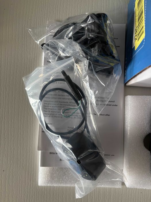 Kamera cofania z monitorem czarna Tomoia T1