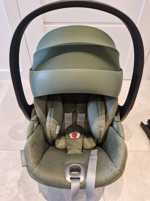 Fotelik łupina cybex t+z bazą od t+, dodatkowo adaptery do wózka.