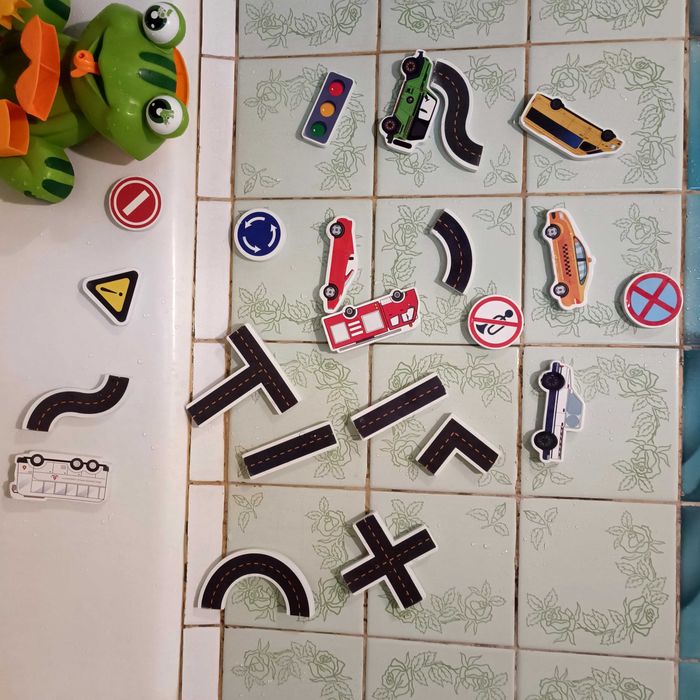 Іграшки для ванної/ липучі машинки для ванної