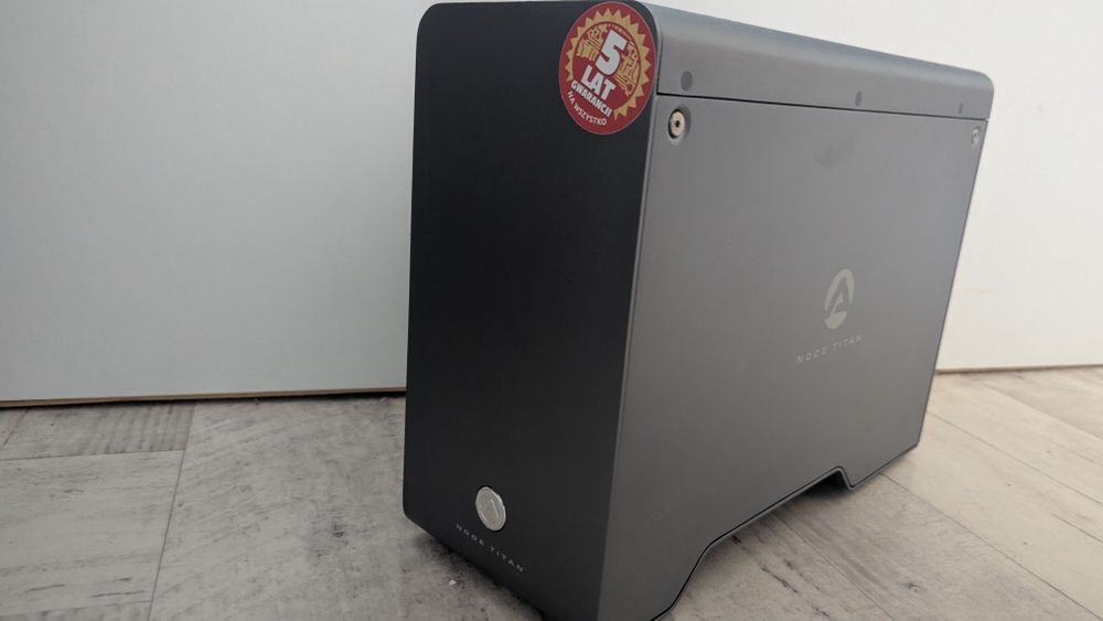Akitio Node Titan 650W eGPU (TB3/USB4)