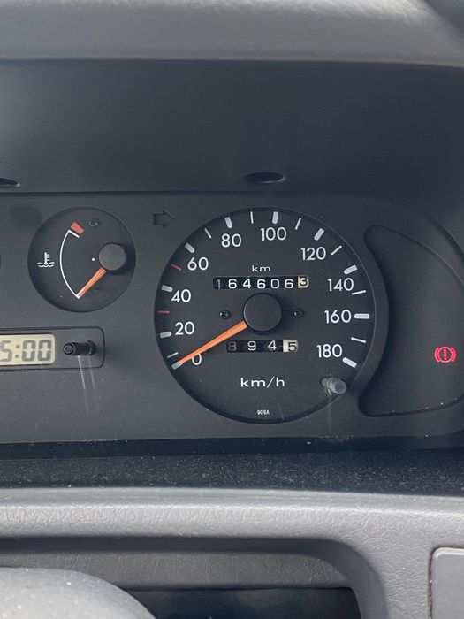 Nissan Terrano 2.4i 4x4 7 Lugares 1dono