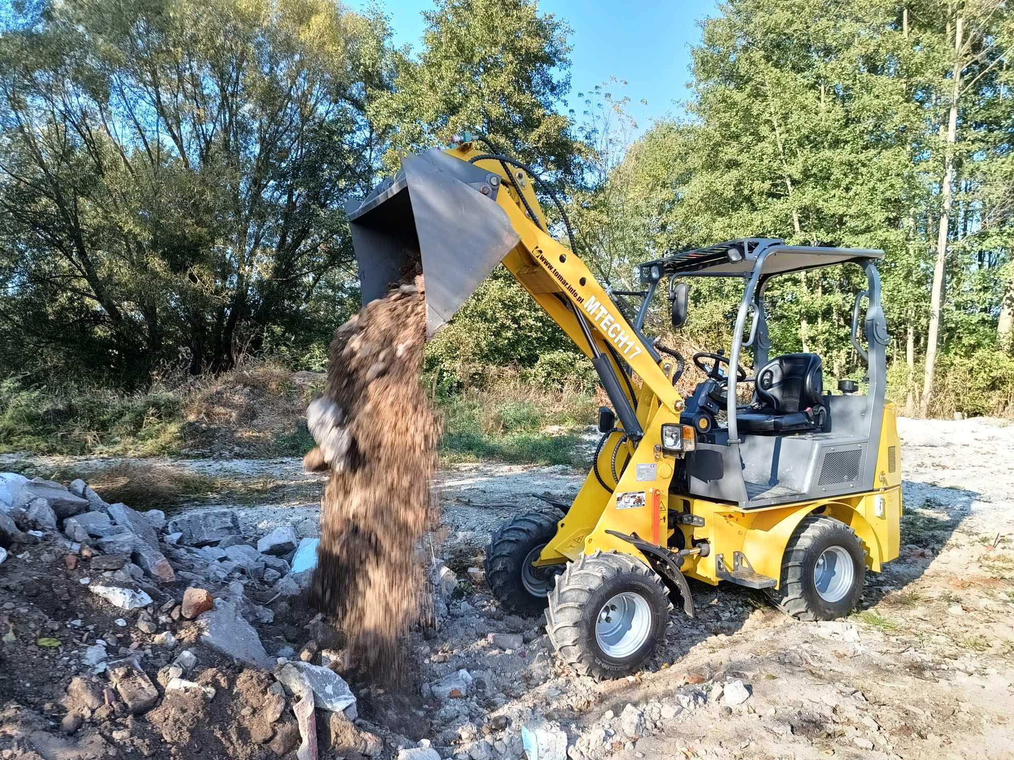 Wynajem miniładowarka usługi wynajem bez operatora