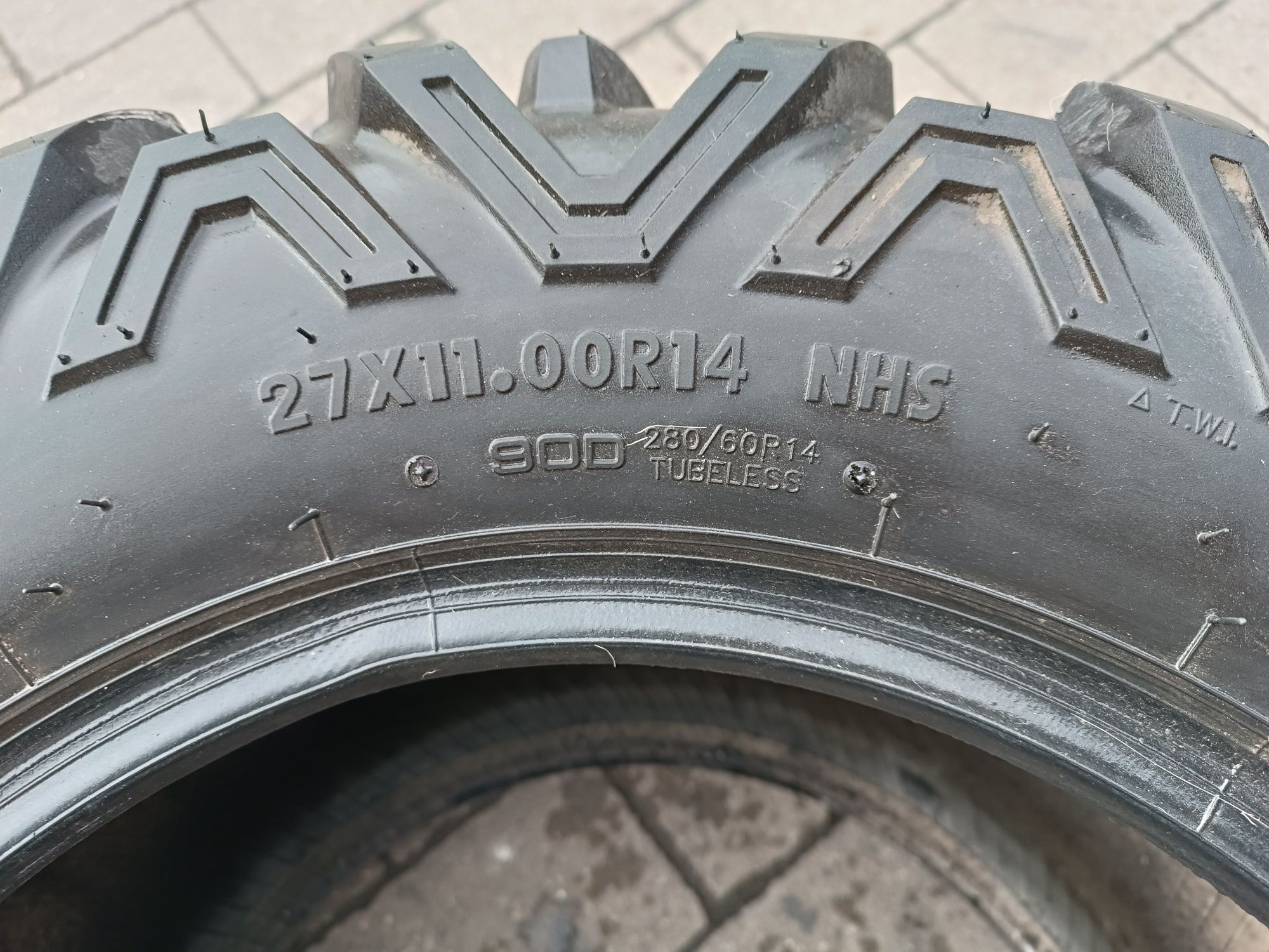 27x11.00R14 Maxxis Bighorn 2.0 280/60R14