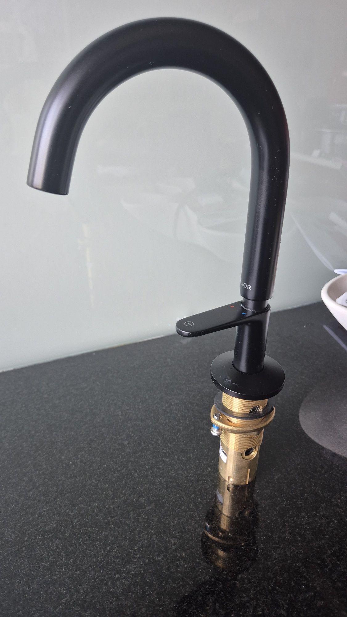 Axor One, Bateria umywalkowa Select 140 czarny mat