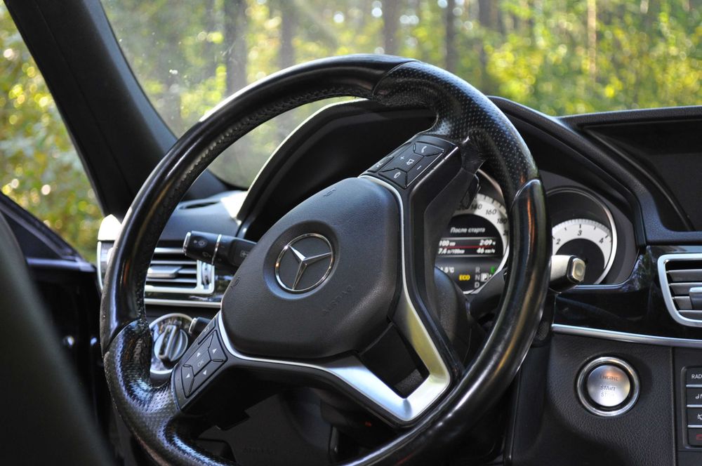 Mercedes-Benz E-Class W212 E220