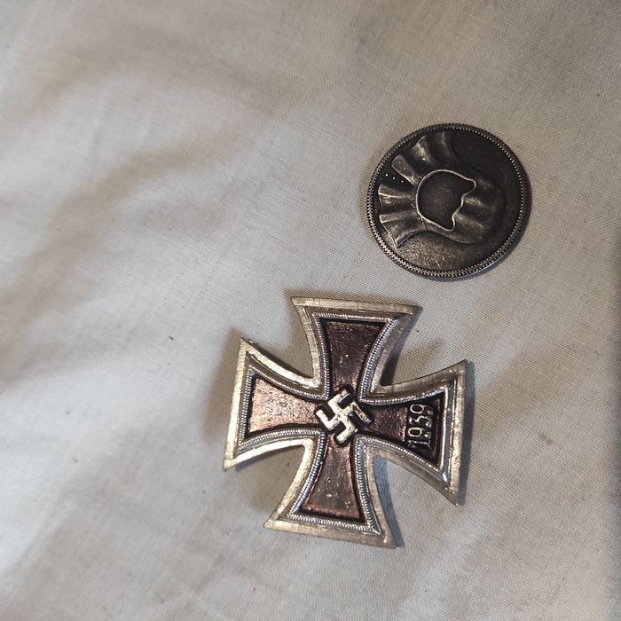 Продам Рідкісні колекційні монети деякі з них чисте срібло.