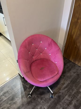 Elegancki Fotel różowy