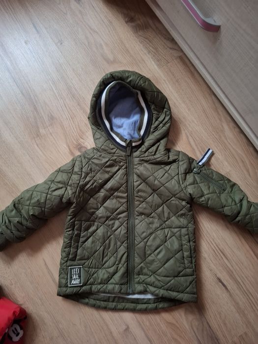Kurtka pikowana Reserved dla chłopca rozmiar 74