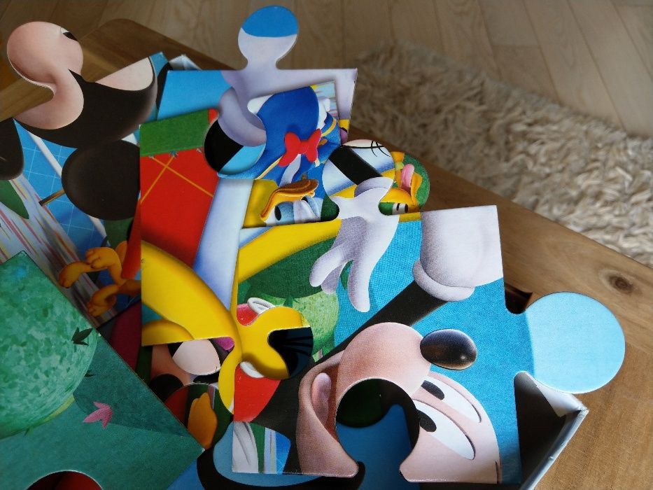 Włoskie Puzzle 24 duże elem.Maxi LiscianiGiochi Disney jak nowe Miki