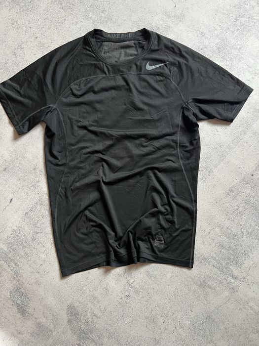 Футболка спортивна NIKE