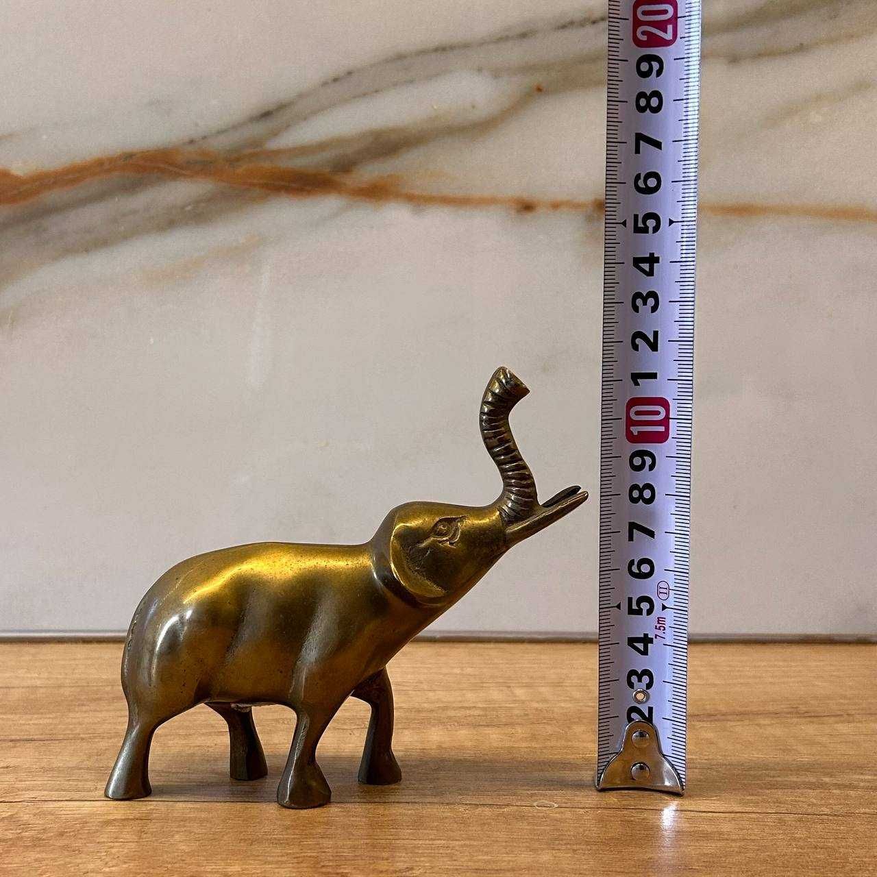 Вінтажна статуетка слон, латунь. Висота 11 см.