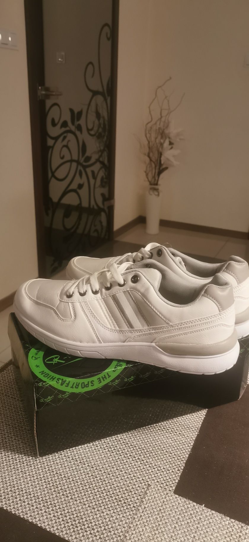 Buty sportowe męskie rozm 42