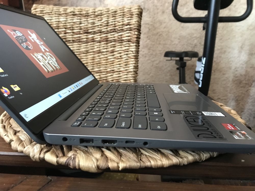 Laptop Lenovo idea pad 3 w doskonałym stanie