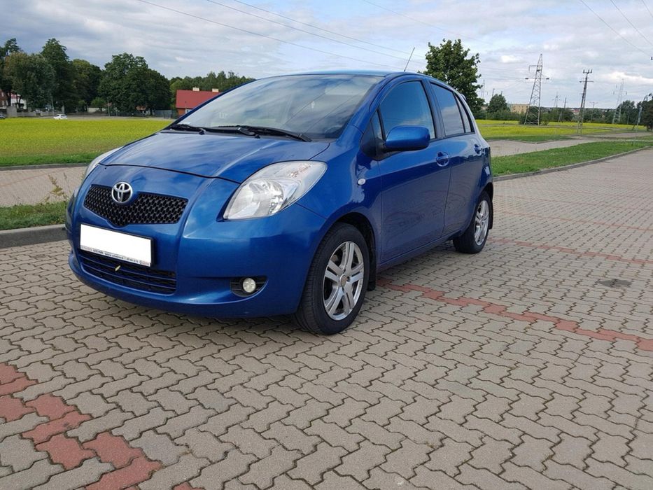 Toyota Yaris II benzyna wynajem