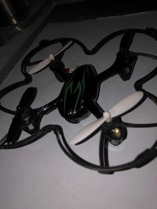 Квадрокоптер Hubsan X4 HD с бортовой видеокамерой (H107C-HD-BG)
