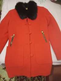 Пальто розмір s  червоне