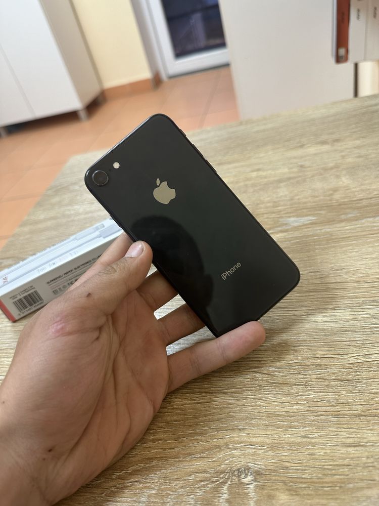 iPhone 8 64gb / Айфон / Телефон