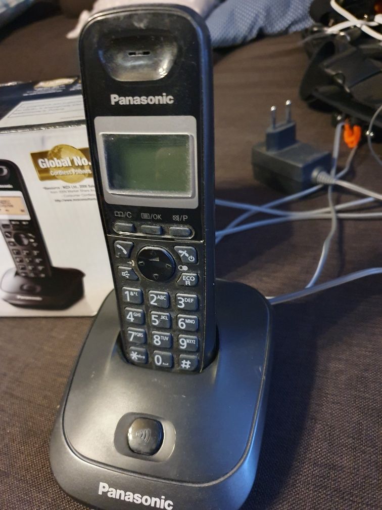 Telefon Panasonic stacjonarny